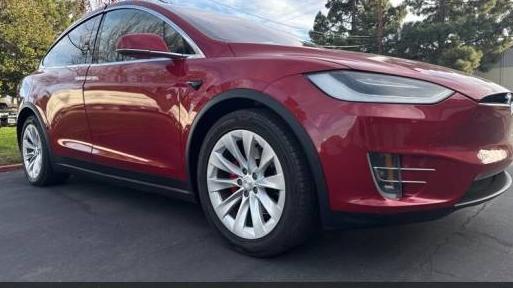 TESLA MODEL X 2017 5YJXCDE44HF052771 image